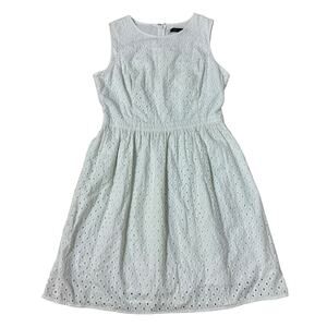 Brooks Brothers Eyelet Fit and Flare Sleeveless Short Dress size 10P Minimalist